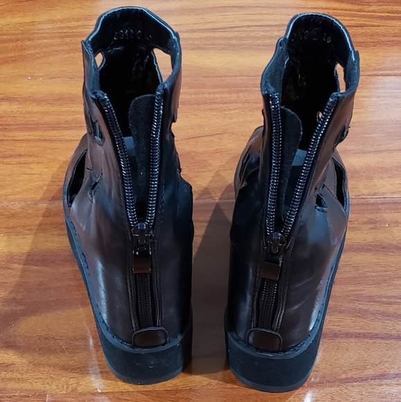 Boots Black High Wedge Size 6 - Picture 4 of 5